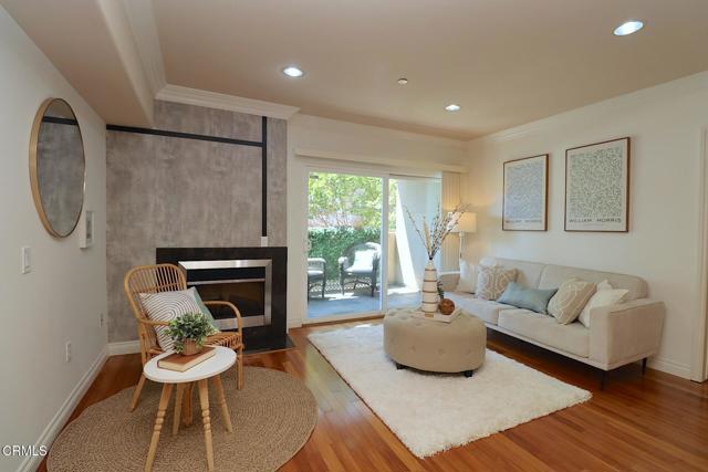 Property photo of 3855 Ingraham ST