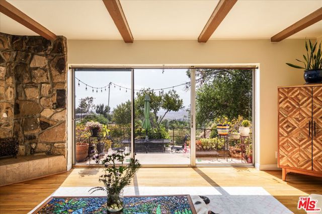 Photo of 11111 Tujunga Canyon Bl