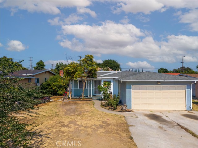Photo of 115 S Tamarisk Av