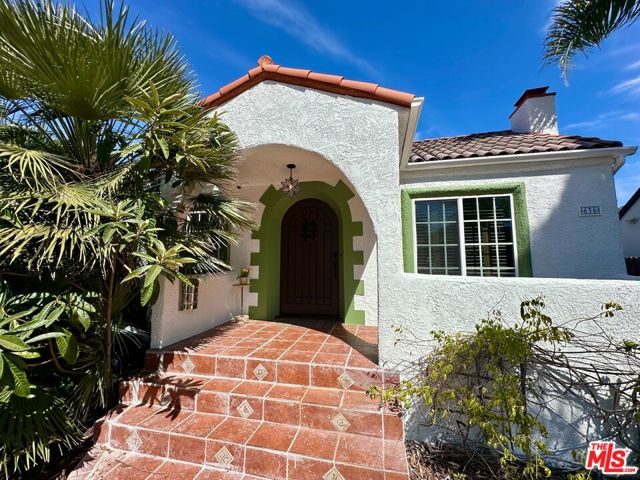 Property photo of 636 N Curson AV