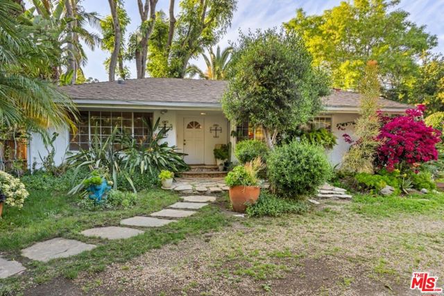 Property photo of 14949 Valley Vista BL