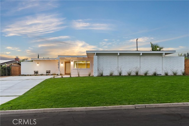 Photo of 5471 Jonesboro