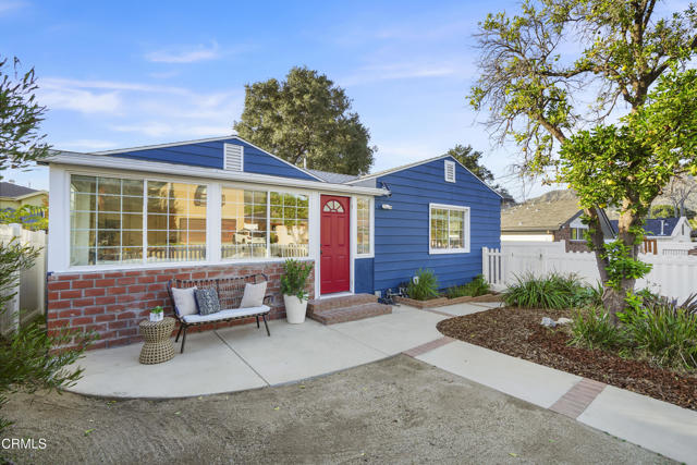 Property photo of 10851 Scoville AV