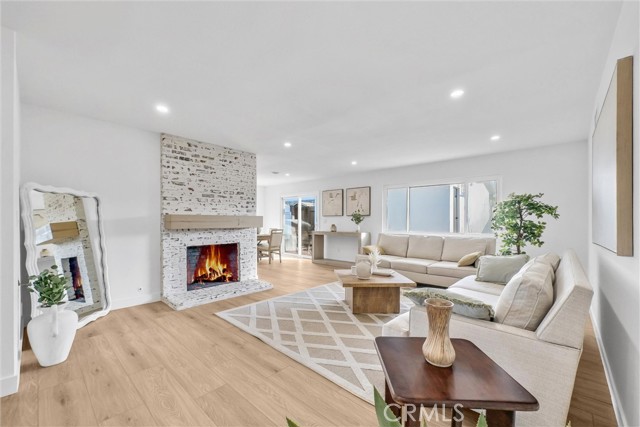 Property photo of 2438 E Garfield