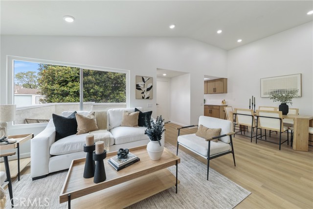 Property photo of 424 Deerfield AV