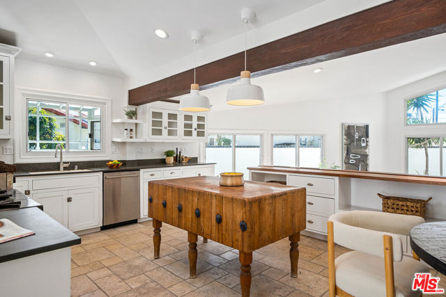 Property photo of 7145 Trask AV