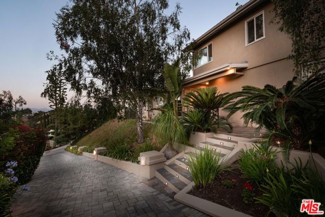 Property photo of 15946 Tobin WY