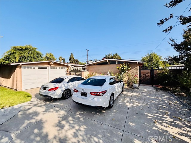 Property photo of 2362 W Mall AV