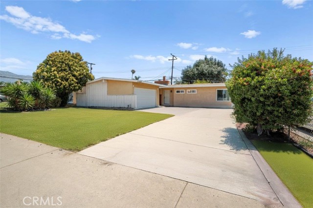 Property photo of 1048 N Benson AV
