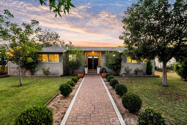Property photo of 10923 Haskell AV