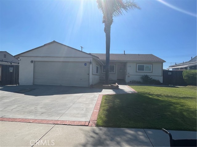 Property photo of 11345 Groveland AV