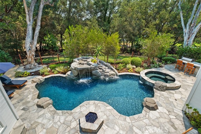 Property photo of 23522 Via Alondra