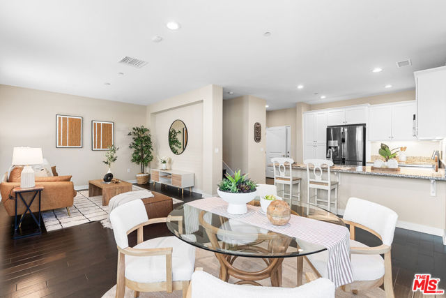 Property photo of 7085 Oregon ST