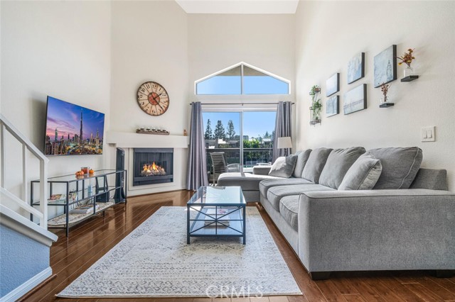Property photo of 5565 Canoga AV