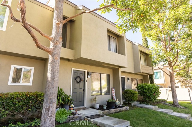 Property photo of 285 N Singingwood