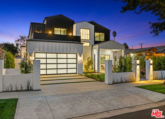 Property photo of 5945 Hesperia AV