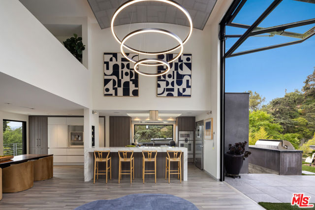 Property photo of 5751 Valley Oak DR