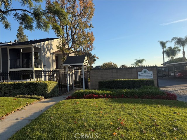 Property photo of 5165 Walnut