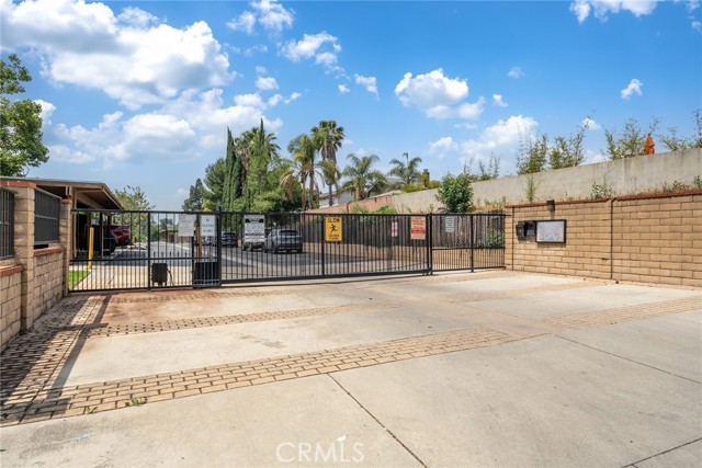 Property photo of 901 Golden Springs DR