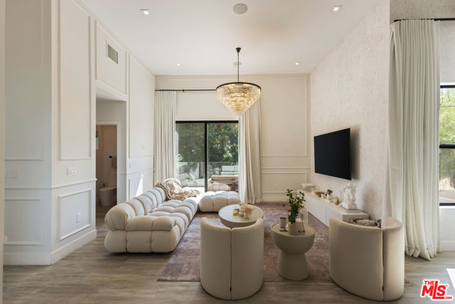 Property photo of 4967 Llano DR