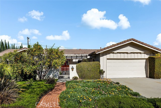 Property photo of 15521 Pintura DR