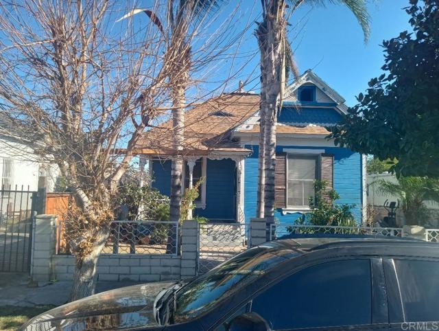 Property photo of 835 N Mayfield AV