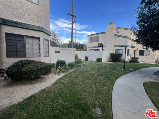 Property photo of 19620 Roscoe BL