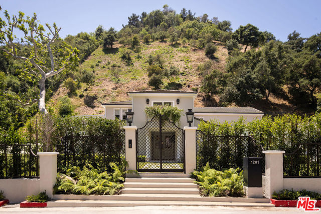 Property photo of 1201 Stone Canyon RD