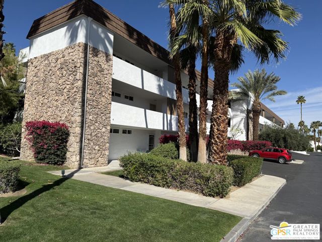 Property photo of 2393 S Skyview DR