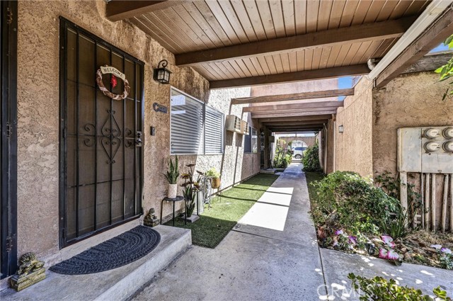 Property photo of 1837 Temple AV