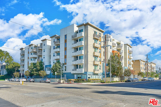 Property photo of 436 S Virgil AV