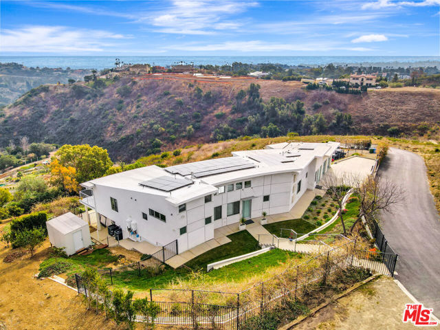 Property photo of 28405 Via Acero ST