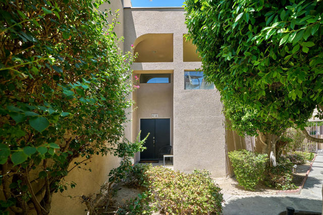 Property photo of 414 W Village Square