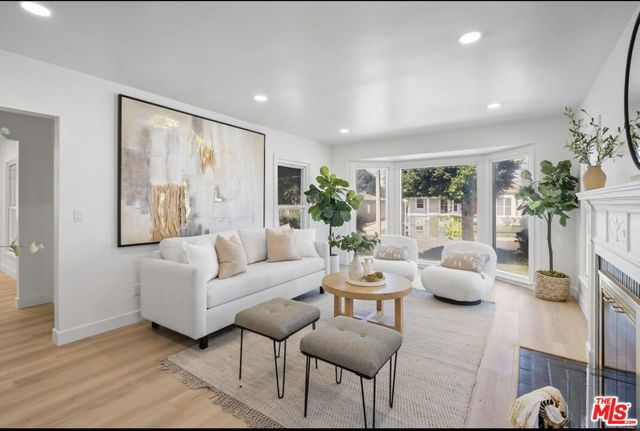 Property photo of 10232 S 2nd AV