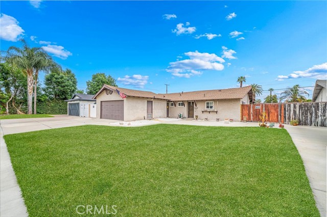 Property photo of 8828 Holly LN