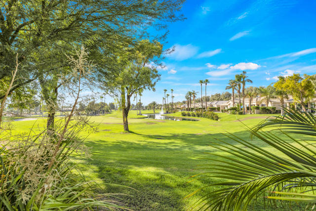 Property photo of 67367 N Laguna DR