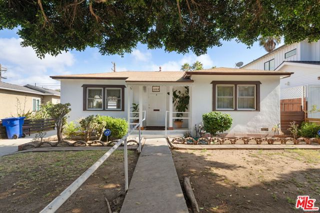 Property photo of 1204 Marine ST