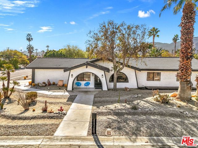 Property photo of 2493 E Powell RD
