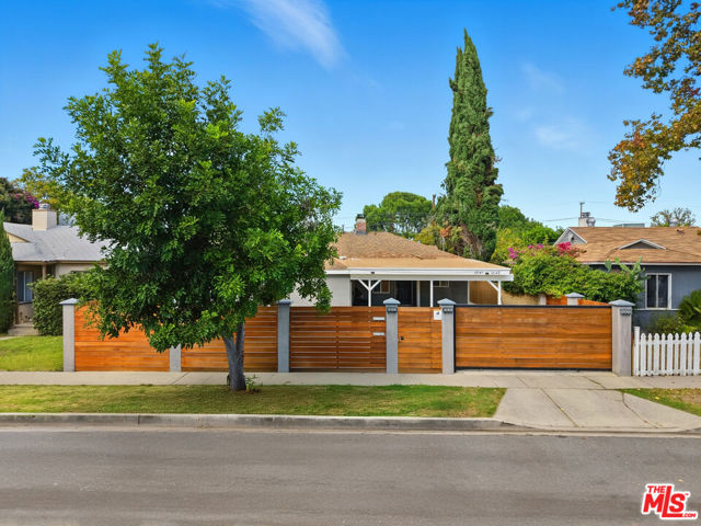 Property photo of 18149 Welby WY