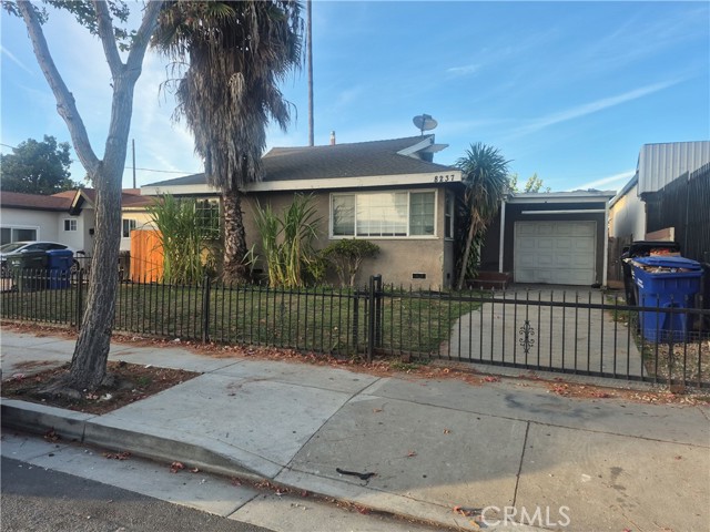 Property photo of 8237 Rosecrans