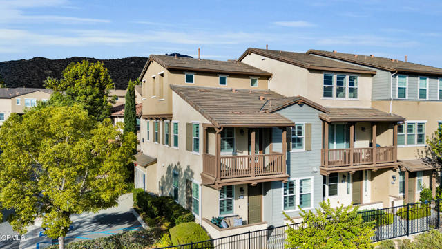 Property photo of 900 N Primrose LN