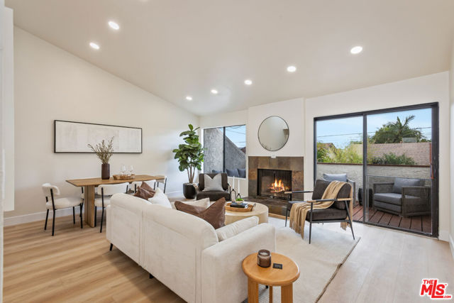 Property photo of 164 W 220th ST