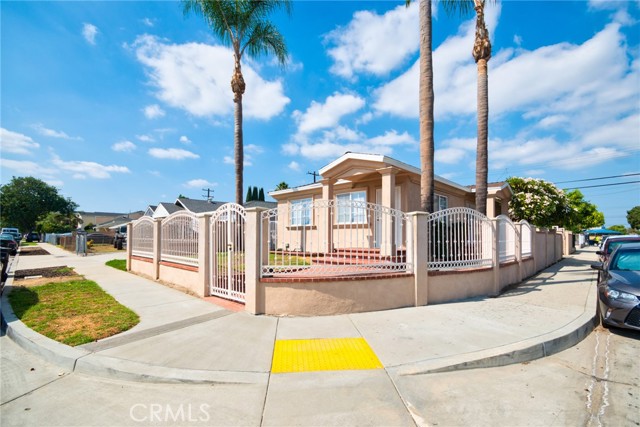 Property photo of 11457 Maza ST