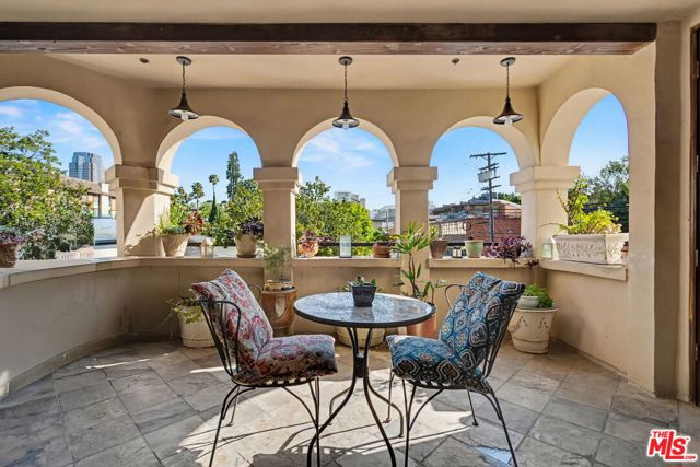 Property photo of 10364 Almayo AV