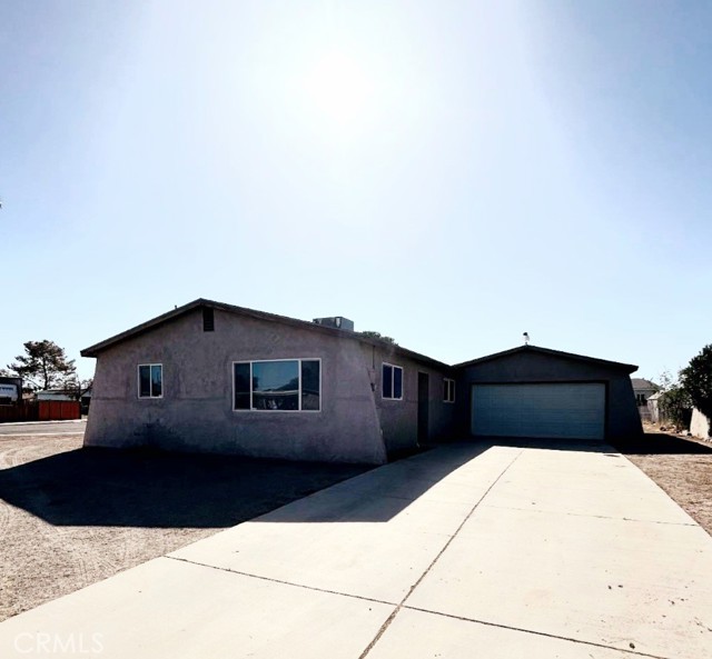 Property photo of 627 Bell LN