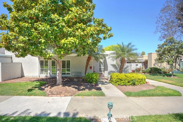 Property photo of 2049 Via Mariposa