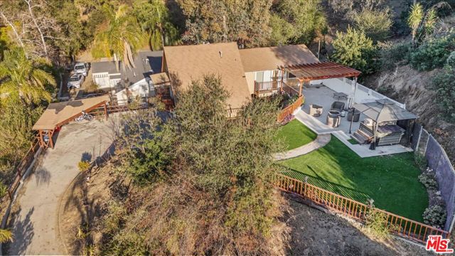 Property photo of 2070 Lilac LN