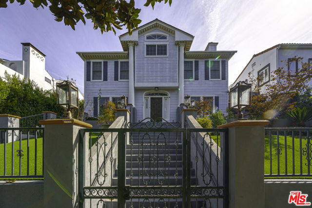 Property photo of 950 S Longwood AV