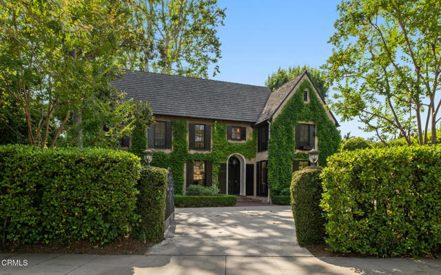 Property photo of 1241 S Oak Knoll AV