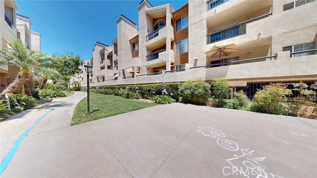 Property photo of 5550 Owensmouth AV